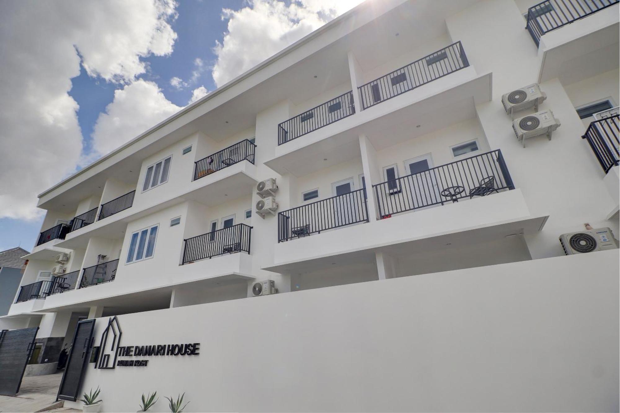 Hotel Oyo Life 92854 The Danari House Seminyak Exterior foto